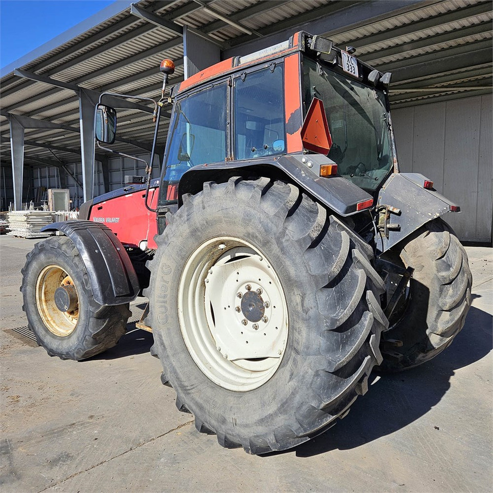 Valmet Valtra 8450 - Farm tractor: picture 3 Valmet Valtra 8450 - Farm tractor: picture 3