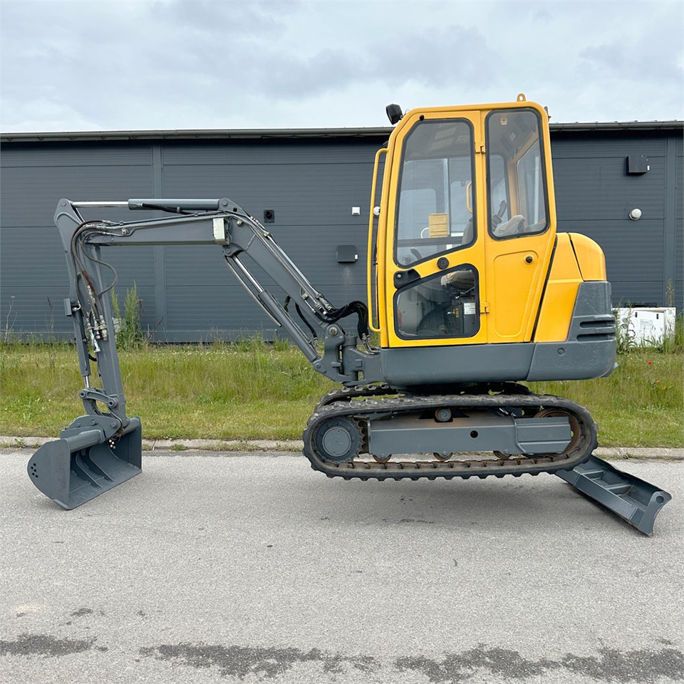 Volvo EC25 (281) - Mini excavator: picture 3 Volvo EC25 (281) - Mini excavator: picture 3