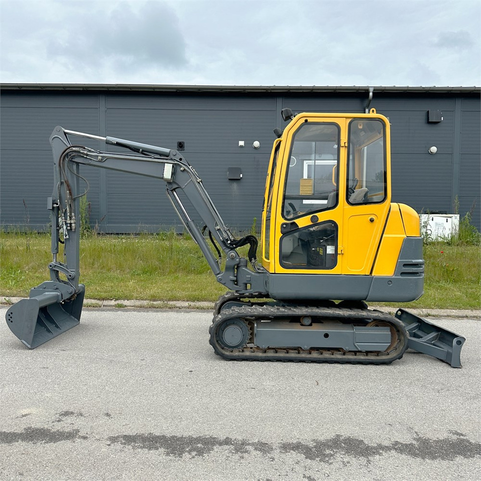 Volvo EC25 (281) - Mini excavator: picture 2 Volvo EC25 (281) - Mini excavator: picture 2
