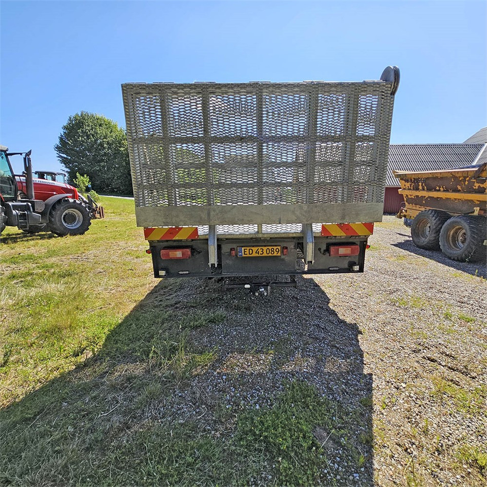 Volvo FM 330 - Car transporter truck: picture 5 Volvo FM 330 - Car transporter truck: picture 5