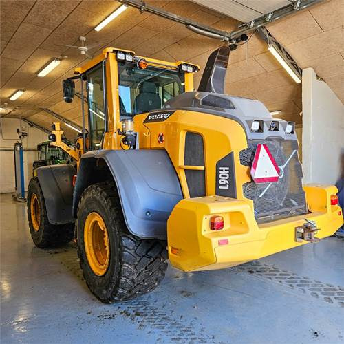 Volvo L90 H - Wheel loader: picture 3 Volvo L90 H - Wheel loader: picture 3