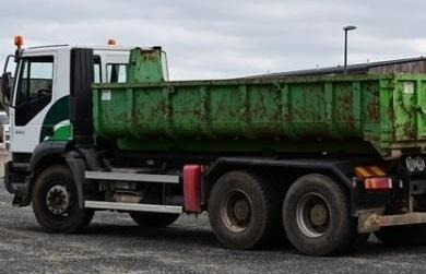 Iveco TRAKKER 380 - Hook lift truck: picture 1 Iveco TRAKKER 380 - Hook lift truck: picture 1