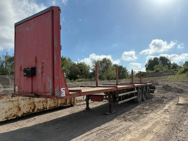 Lecitrailer SEMI PLATEAU 3 ESSIEUX - Dropside/ Flatbed trailer: picture 1 Lecitrailer SEMI PLATEAU 3 ESSIEUX - Dropside/ Flatbed trailer: picture 1