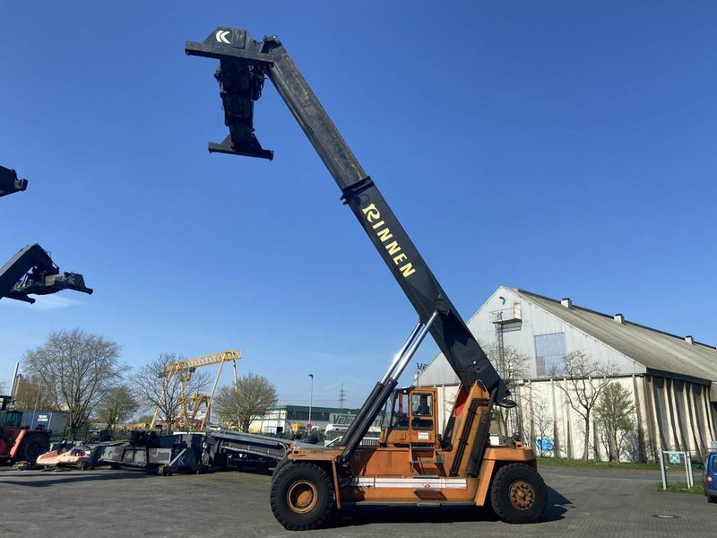 Kalmar DC4160RS4 - Reach stacker: picture 4 Kalmar DC4160RS4 - Reach stacker: picture 4