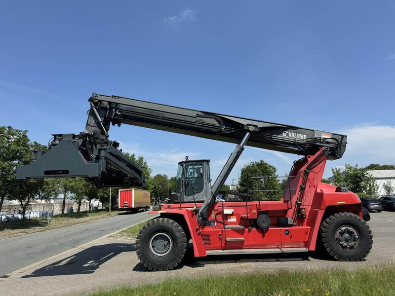 Kalmar DRG450-60C5 - Reach stacker: picture 2 Kalmar DRG450-60C5 - Reach stacker: picture 2