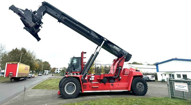 Kalmar DRG450-70S5XS - Reach stacker: picture 2 Kalmar DRG450-70S5XS - Reach stacker: picture 2