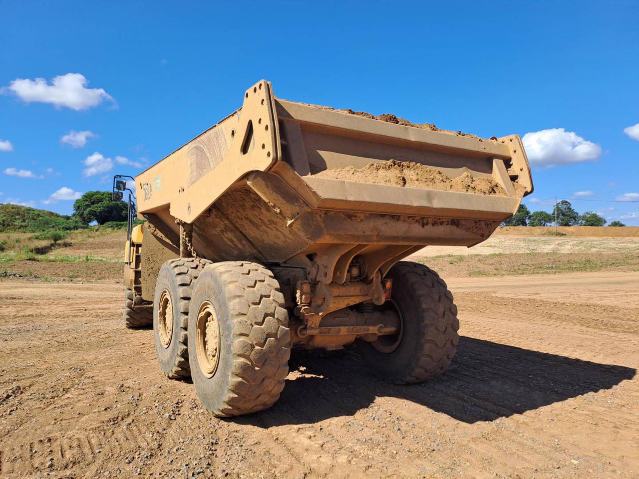 CAT 730 - Articulated dump truck: picture 4 CAT 730 - Articulated dump truck: picture 4