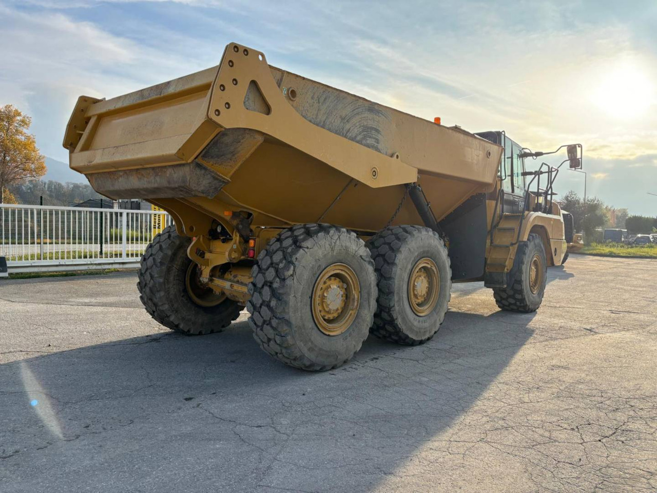 CAT 730 - Articulated dump truck: picture 4 CAT 730 - Articulated dump truck: picture 4