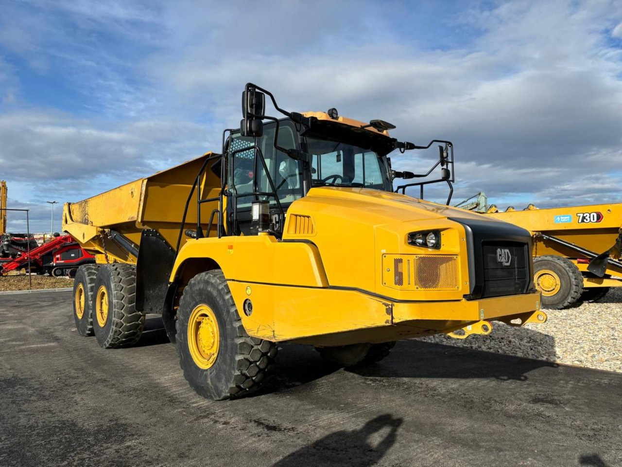 CAT 730 - Articulated dump truck: picture 2 CAT 730 - Articulated dump truck: picture 2