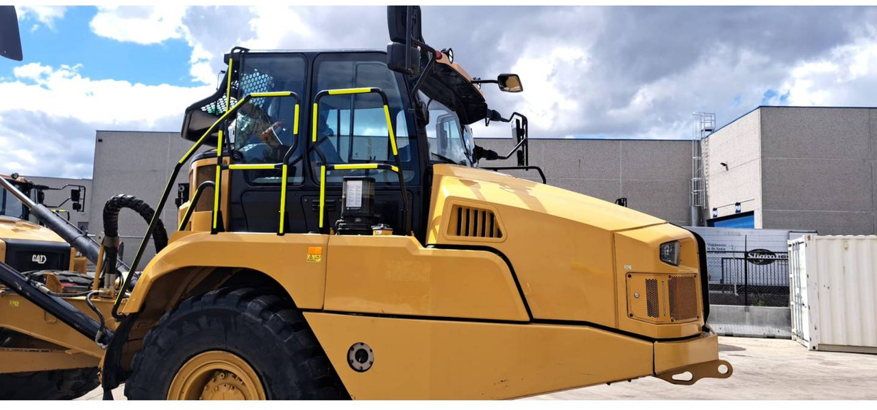 CAT 730 - Articulated dump truck: picture 2 CAT 730 - Articulated dump truck: picture 2