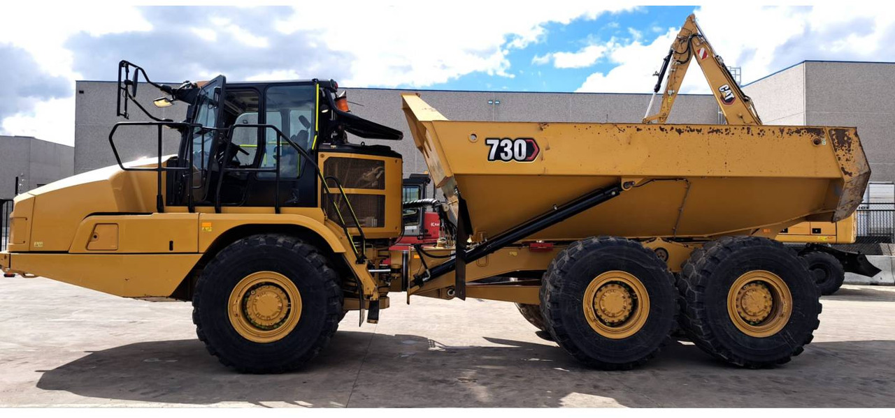 CAT 730 - Articulated dump truck: picture 2 CAT 730 - Articulated dump truck: picture 2