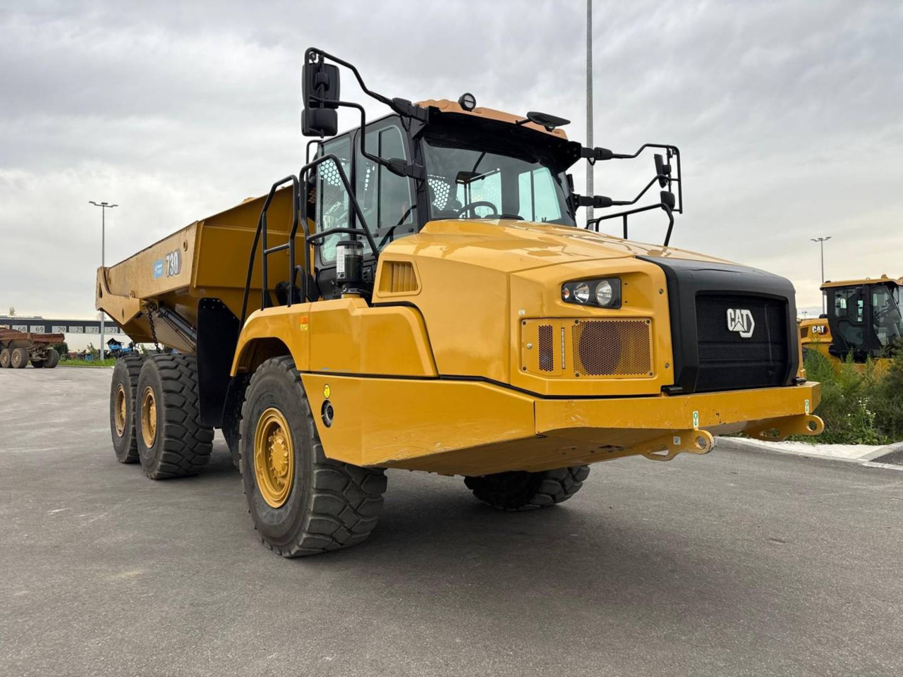 CAT 730 - Articulated dump truck: picture 1 CAT 730 - Articulated dump truck: picture 1