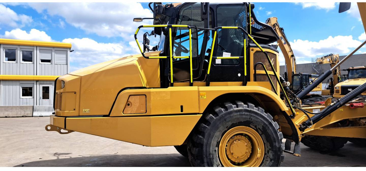 CAT 730 - Articulated dump truck: picture 3 CAT 730 - Articulated dump truck: picture 3