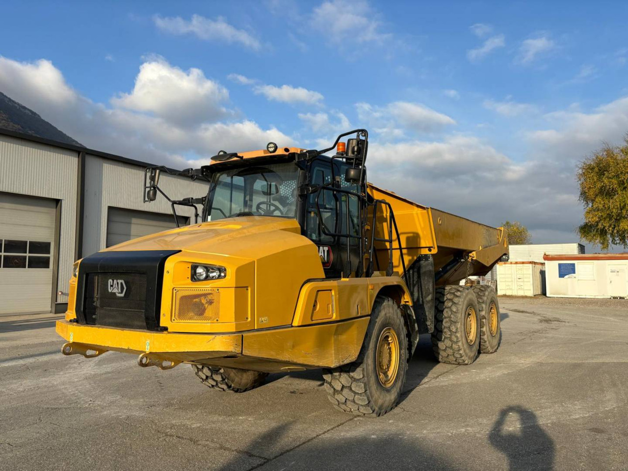 CAT 730 - Articulated dump truck: picture 2 CAT 730 - Articulated dump truck: picture 2