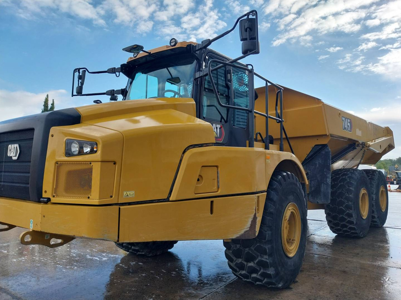 CAT 745 - Articulated dump truck: picture 1 CAT 745 - Articulated dump truck: picture 1