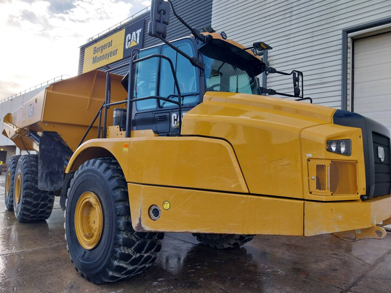 CAT 745 - Articulated dump truck: picture 2 CAT 745 - Articulated dump truck: picture 2
