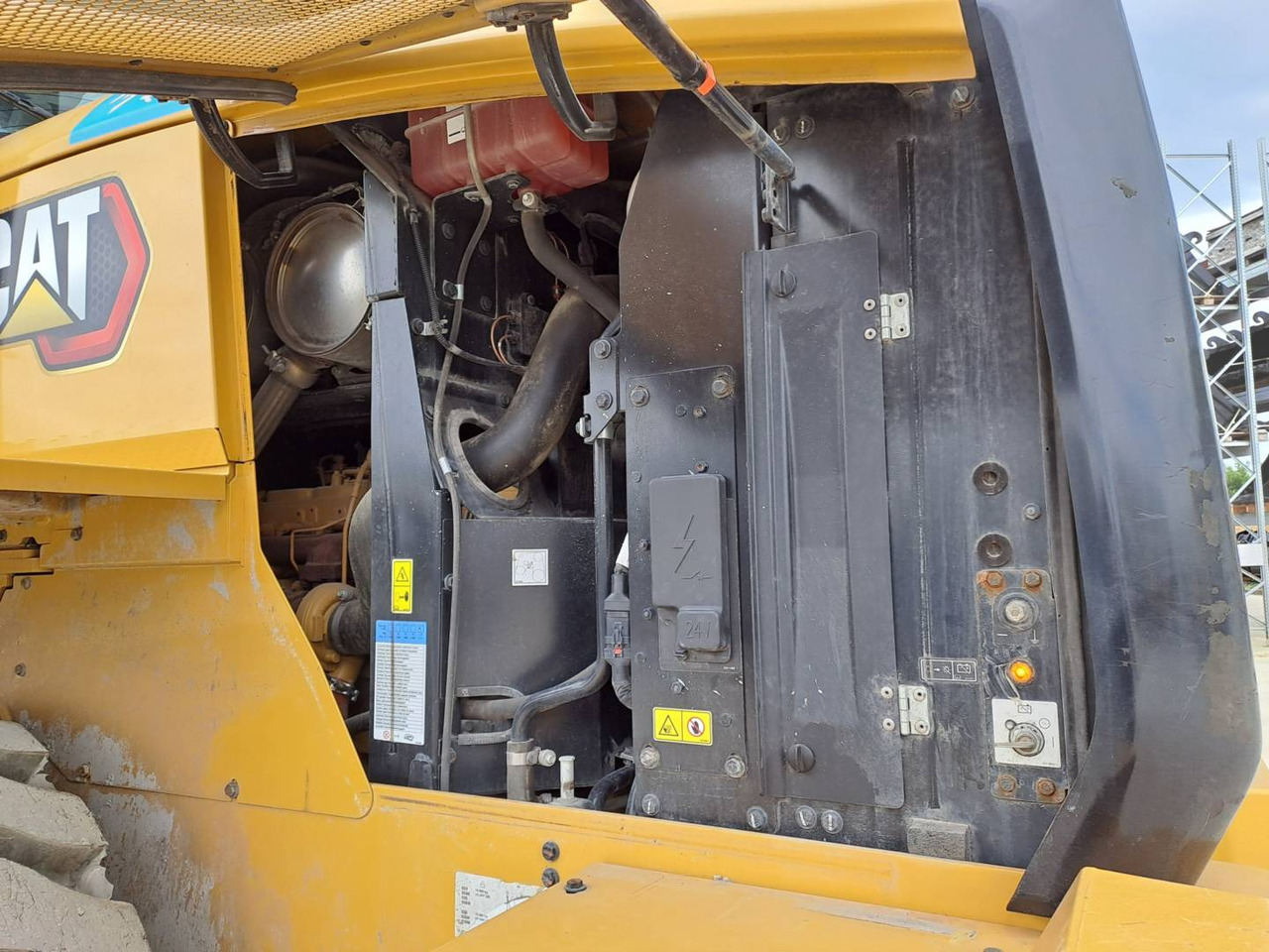 Wheel loader CAT 926M: picture 10