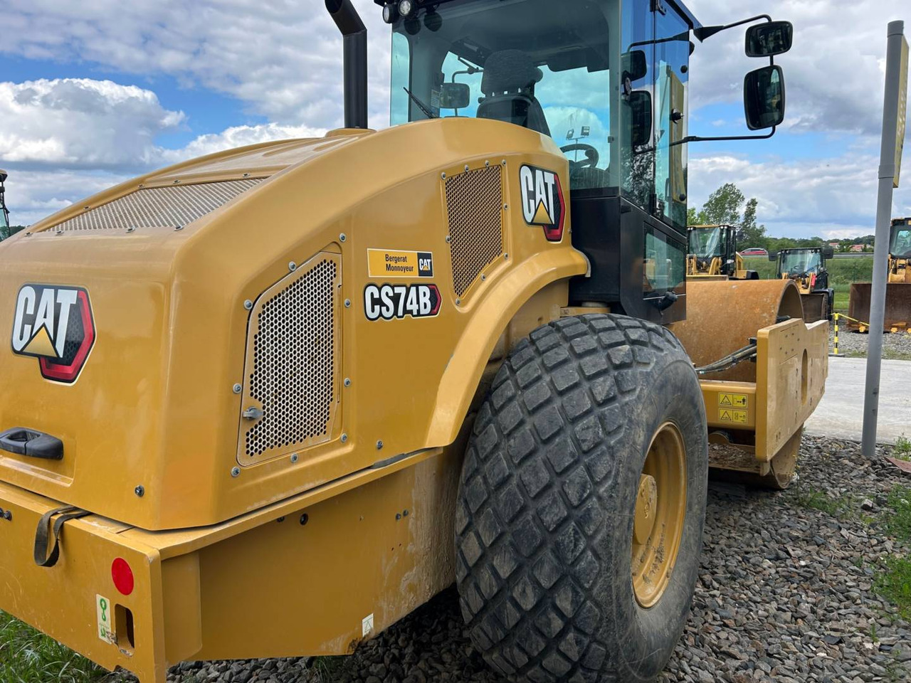 CAT CS74B 4F - Compactor: picture 3 CAT CS74B 4F - Compactor: picture 3