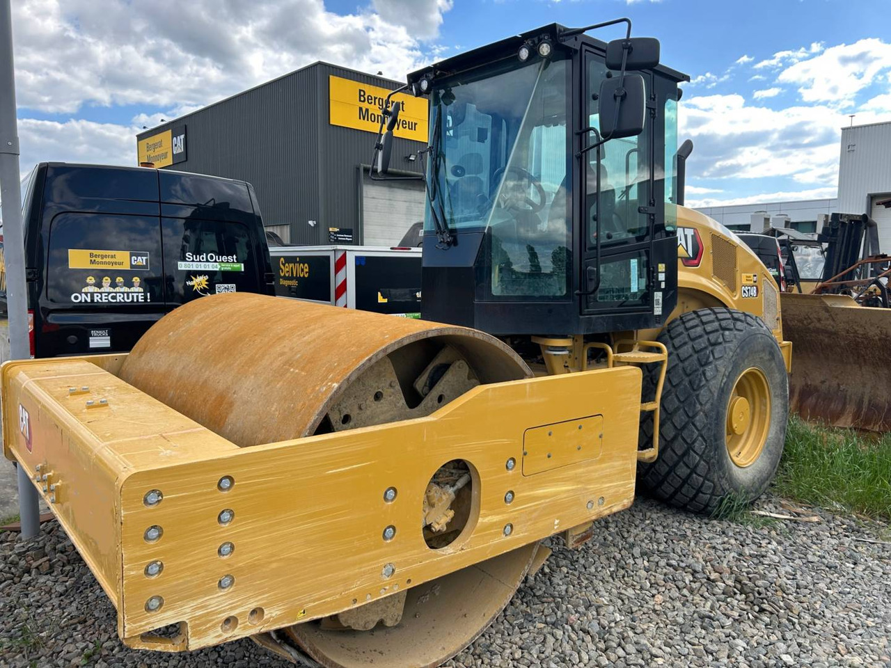 CAT CS74B 4F - Compactor: picture 1 CAT CS74B 4F - Compactor: picture 1