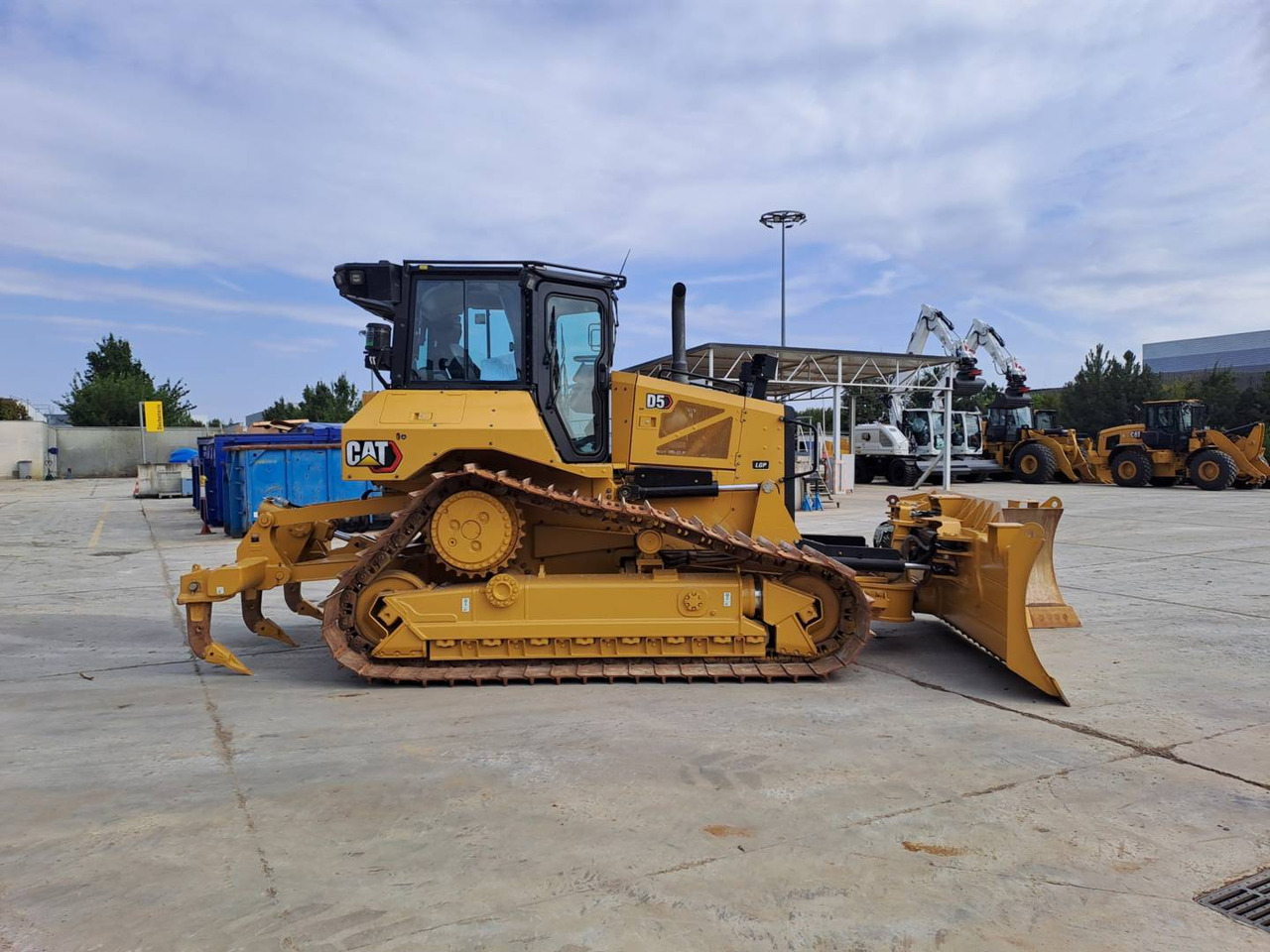 CAT D5 - Bulldozer: picture 5 CAT D5 - Bulldozer: picture 5