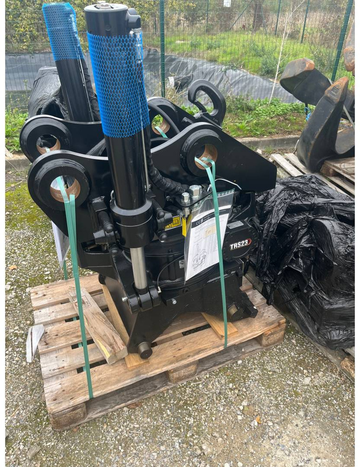 CAT TRS23/CW40/TIM/CB/TILTROTATOR - Tiltrotator: picture 1 CAT TRS23/CW40/TIM/CB/TILTROTATOR - Tiltrotator: picture 1