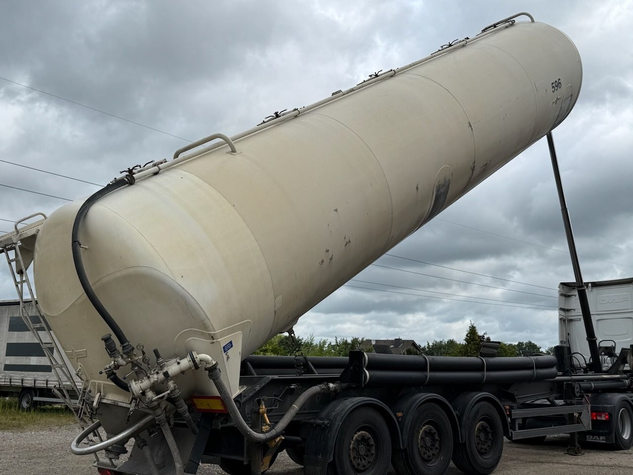 Spitzer SK 2760 CAL Kippsilo - Silo semi-trailer: picture 2 Spitzer SK 2760 CAL Kippsilo - Silo semi-trailer: picture 2