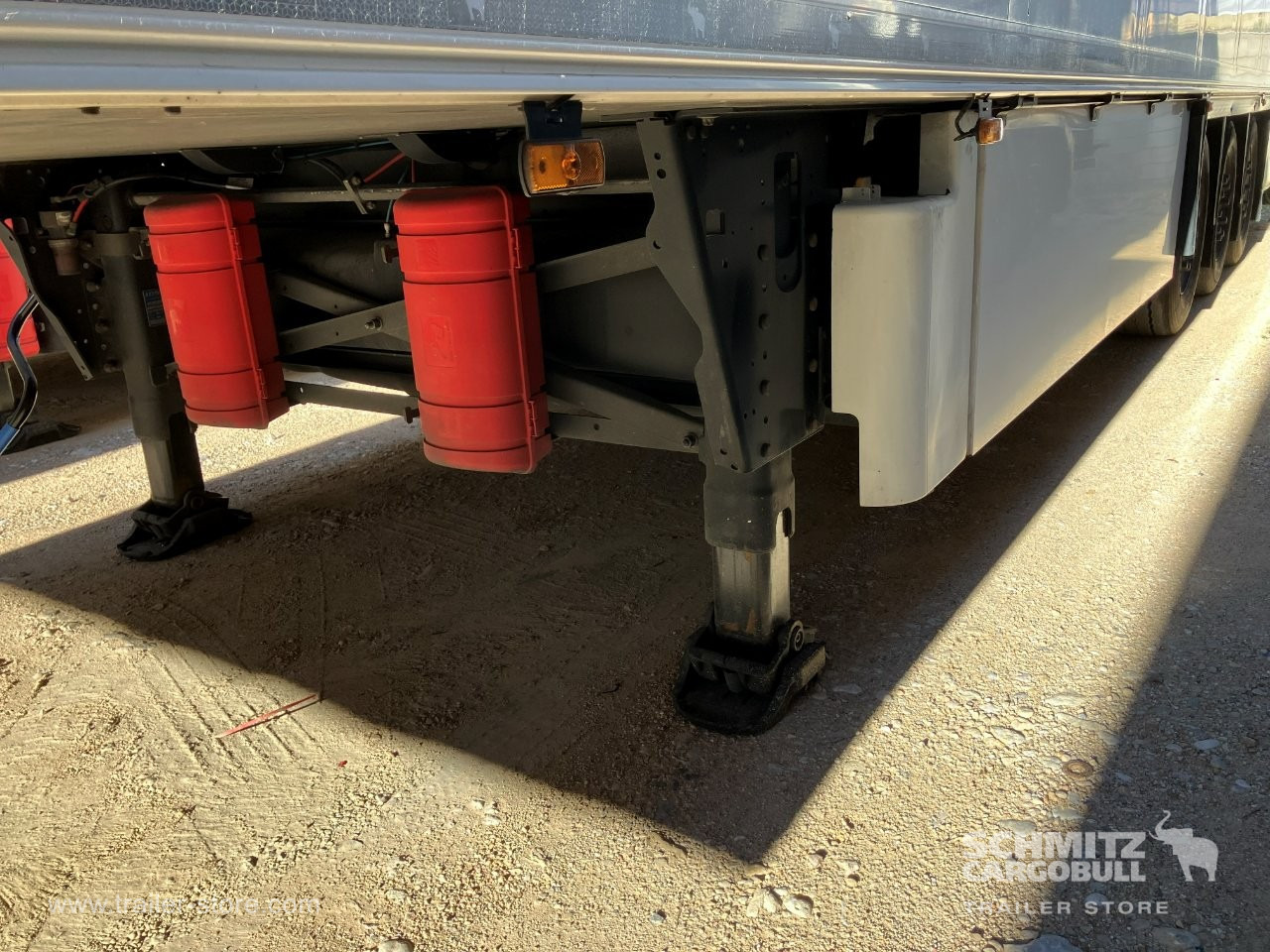 SCHMITZ Semiremolque Frigo Standard Double deck - Isothermal semi-trailer: picture 2 SCHMITZ Semiremolque Frigo Standard Double deck - Isothermal semi-trailer: picture 2