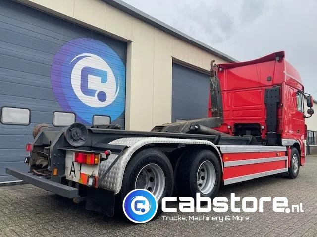 DAF XF 105 .460 FAS Euro 5 - 25 ton's Haakarmsysteem - Hooklift - Abrolkipper - Year 2006 - ANALOG TACHO - Hook lift truck: picture 4 DAF XF 105 .460 FAS Euro 5 - 25 ton's Haakarmsysteem - Hooklift - Abrolkipper - Year 2006 - ANALOG TACHO - Hook lift truck: picture 4