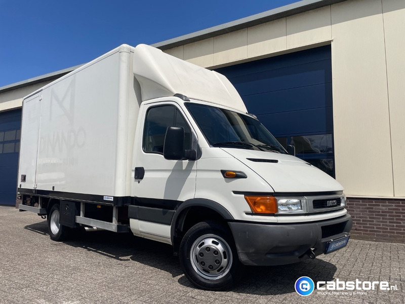Iveco 40C 40C12 EURO 3 4x2 Bakwagen Euro 3 - Bouwjaar 2003 - APK tot 10-05-2026 -Handgeschakelde versnellingsbak - Closed box van: picture 1 Iveco 40C 40C12 EURO 3 4x2 Bakwagen Euro 3 - Bouwjaar 2003 - APK tot 10-05-2026 -Handgeschakelde versnellingsbak - Closed box van: picture 1