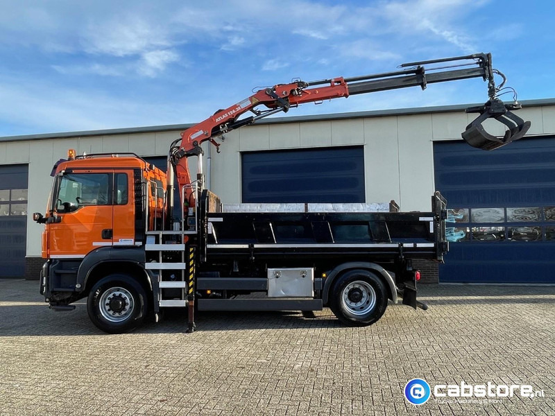 MAN TGS 18.320 4X4H BL EEV Euro 5 - ATLAS 126.3E Laadkraan - 2-zijdige kipper - Bouwjaar 2013 - Km 205.974 !! - Good condition - NL Truck - Crane truck: picture 4 MAN TGS 18.320 4X4H BL EEV Euro 5 - ATLAS 126.3E Laadkraan - 2-zijdige kipper - Bouwjaar 2013 - Km 205.974 !! - Good condition - NL Truck - Crane truck: picture 4