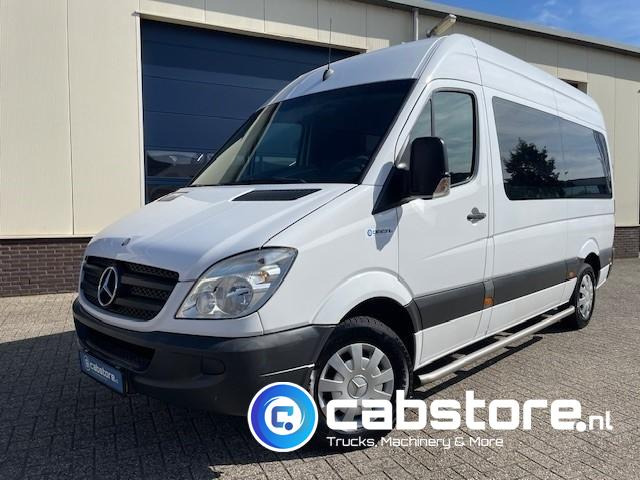Mercedes-Benz SPRINTER 211 CDI - L2/H2- Automatische versnellingsbak - 9 Persoons - Bouwjaar 2009 - APK tot 17-01-2026 ! - Side bars - Privacy glas - Airco - Minibus, People carrier: picture 2 Mercedes-Benz SPRINTER 211 CDI - L2/H2- Automatische versnellingsbak - 9 Persoons - Bouwjaar 2009 - APK tot 17-01-2026 ! - Side bars - Privacy glas - Airco - Minibus, People carrier: picture 2