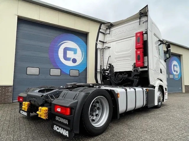 Scania S410 A4X2EB Euro 6 - MEGA - Lowdeck - Year 2018 - LED - Retarder - Smart tacho 2 - S-cabine - Tractor unit: picture 4 Scania S410 A4X2EB Euro 6 - MEGA - Lowdeck - Year 2018 - LED - Retarder - Smart tacho 2 - S-cabine - Tractor unit: picture 4