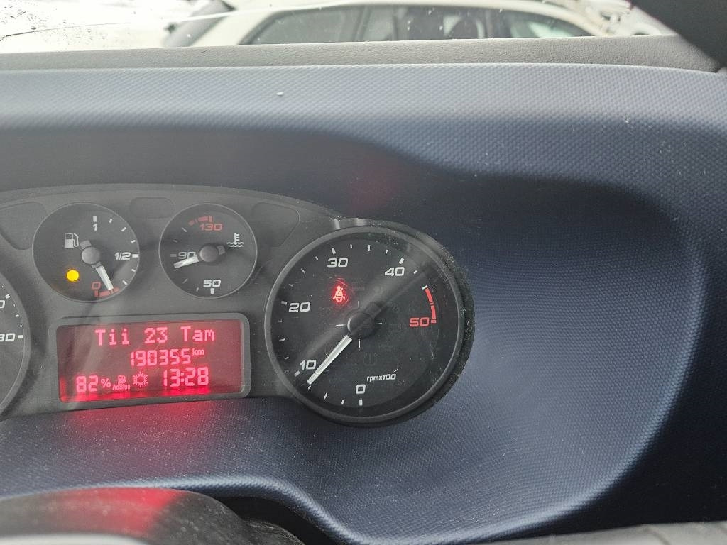 Open body delivery van, Crew cab van Iveco Daily 35S18, 7hlö kevyt ka: picture 9 Open body delivery van, Crew cab van Iveco Daily 35S18, 7hlö kevyt ka: picture 9