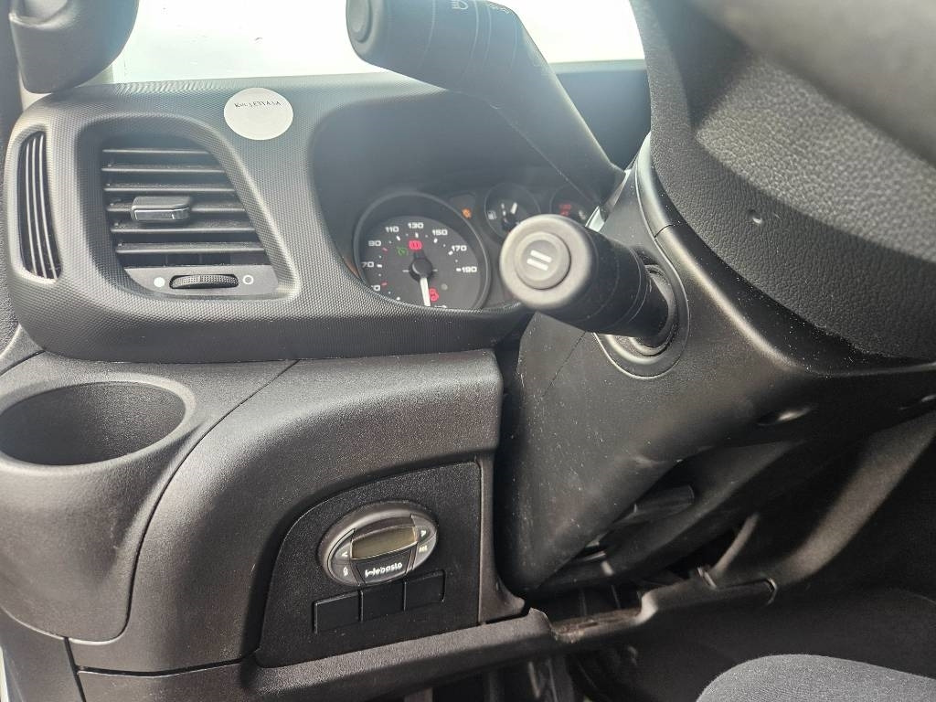 Closed box van Iveco Daily 70C17: picture 12