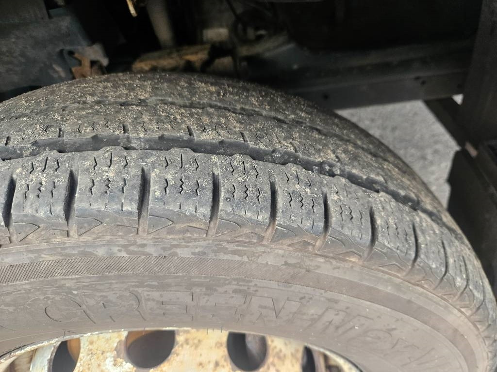 Closed box van Iveco Daily 70C17: picture 8