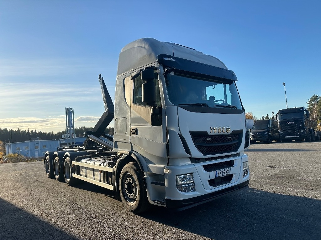Iveco Stralis 560 8x4*4 - Hook lift truck: picture 3 Iveco Stralis 560 8x4*4 - Hook lift truck: picture 3