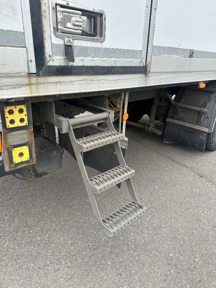 Iveco Stralis AD190S400 FP/CM - Refrigerated truck: picture 5 Iveco Stralis AD190S400 FP/CM - Refrigerated truck: picture 5