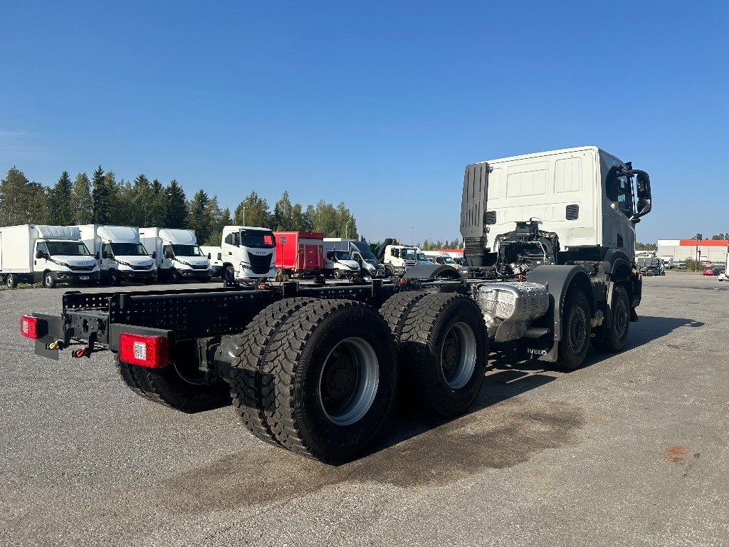 Iveco T-Way 410T510 8x4 - Cab chassis truck: picture 4 Iveco T-Way 410T510 8x4 - Cab chassis truck: picture 4