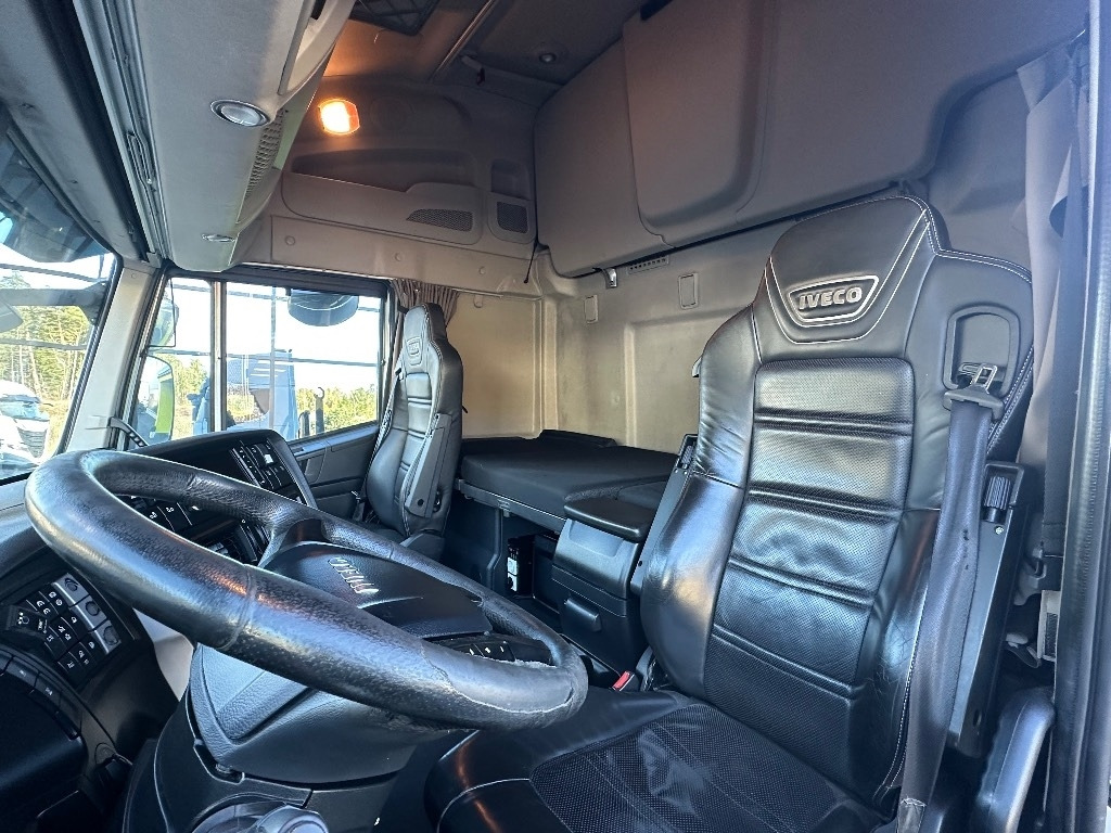 Hook lift truck Iveco X-Way AS35S560 8x2: picture 14 Hook lift truck Iveco X-Way AS35S560 8x2: picture 14