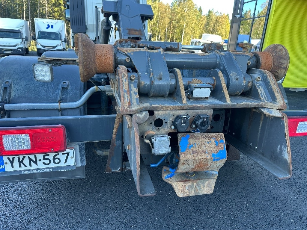 Hook lift truck Iveco X-Way AS35S560 8x2: picture 12 Hook lift truck Iveco X-Way AS35S560 8x2: picture 12