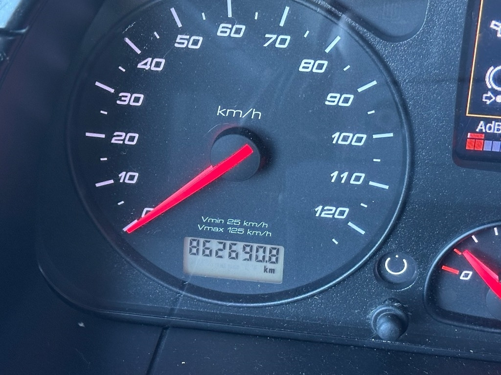 Hook lift truck Iveco X-Way AS35S560 8x2: picture 18 Hook lift truck Iveco X-Way AS35S560 8x2: picture 18