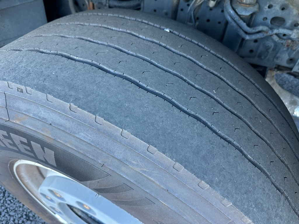 Hook lift truck Iveco X-Way AS35S560 8x2: picture 9 Hook lift truck Iveco X-Way AS35S560 8x2: picture 9