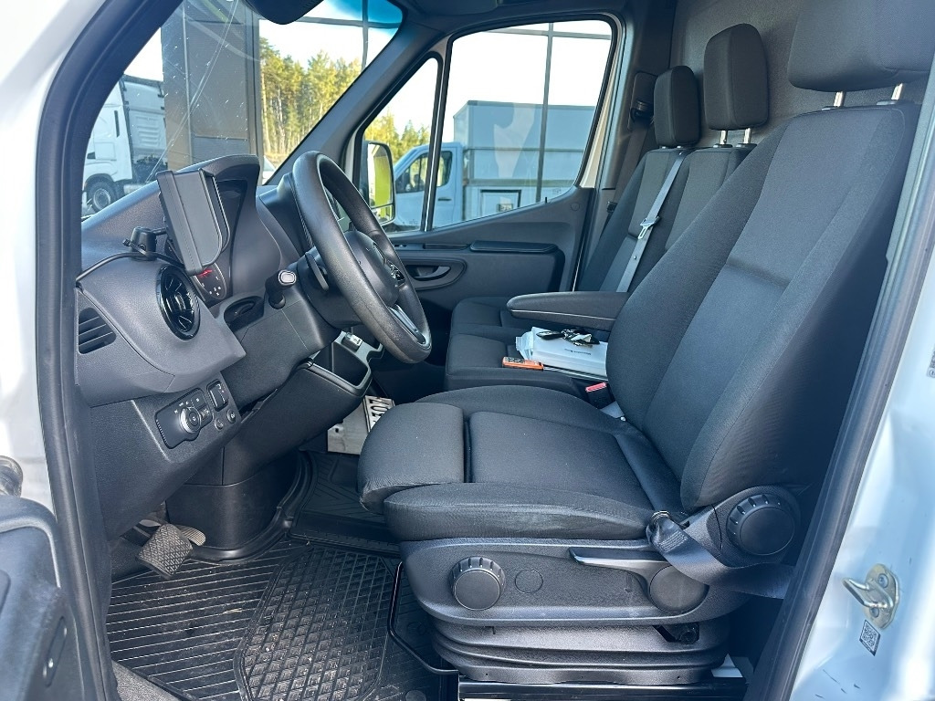 Closed box van Mercedes-Benz Sprinter 516 Nouseva kori: picture 15 Closed box van Mercedes-Benz Sprinter 516 Nouseva kori: picture 15