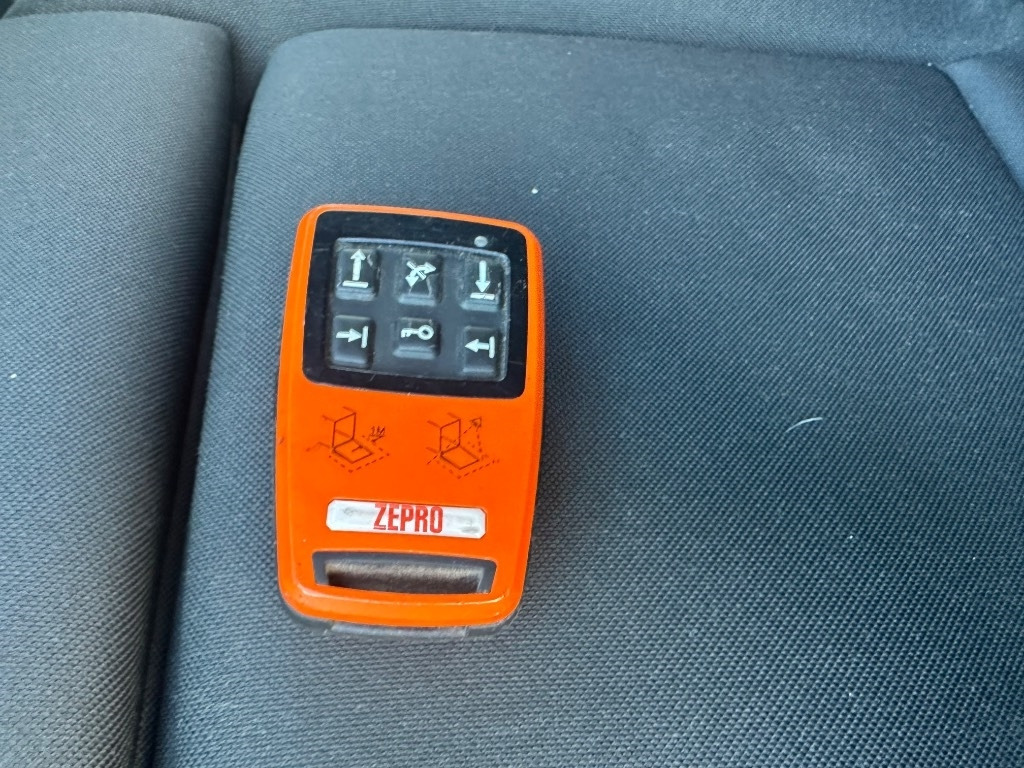 Closed box van Mercedes-Benz Sprinter 516 Nouseva kori: picture 14 Closed box van Mercedes-Benz Sprinter 516 Nouseva kori: picture 14