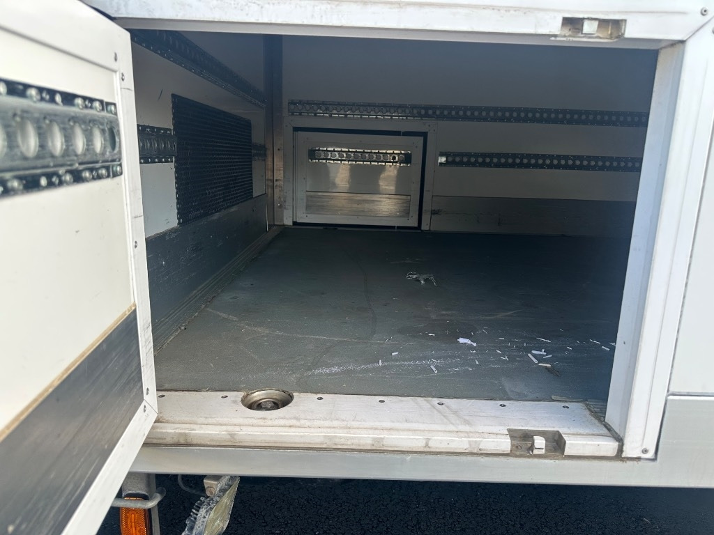 Closed box van Mercedes-Benz Sprinter 516 Nouseva kori: picture 8 Closed box van Mercedes-Benz Sprinter 516 Nouseva kori: picture 8