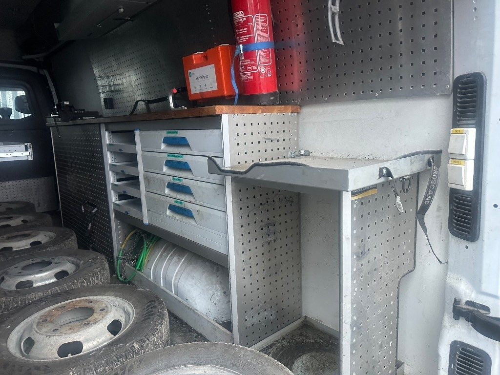 Renault Master huoltoauto varusteineen - Panel van: picture 5 Renault Master huoltoauto varusteineen - Panel van: picture 5