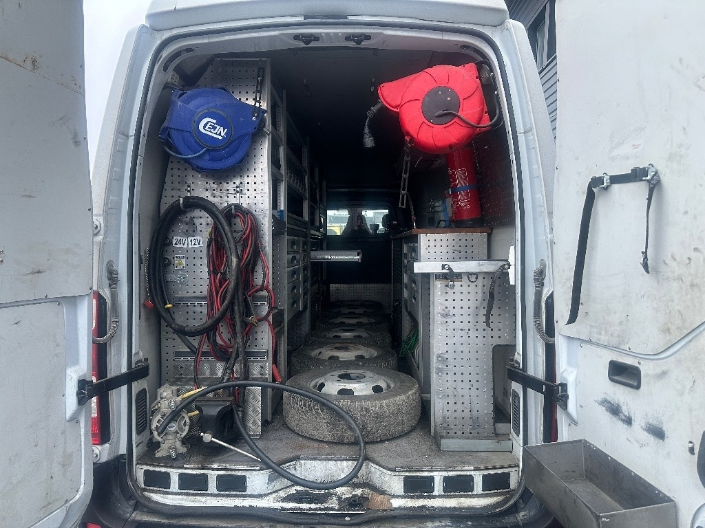 Renault Master huoltoauto varusteineen - Panel van: picture 2 Renault Master huoltoauto varusteineen - Panel van: picture 2