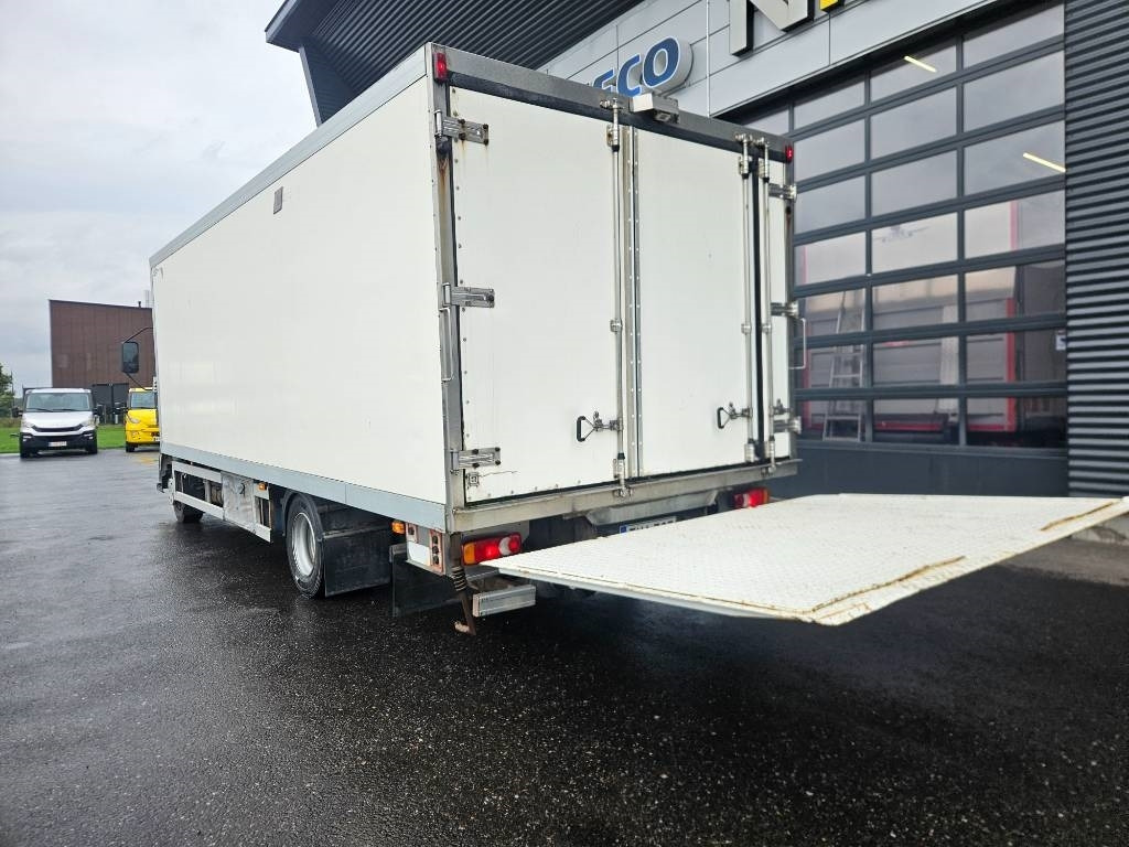 Renault Midlum 220  - Refrigerated truck: picture 5 Renault Midlum 220  - Refrigerated truck: picture 5