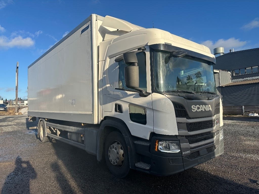 Scania P250 - Box truck: picture 2 Scania P250 - Box truck: picture 2