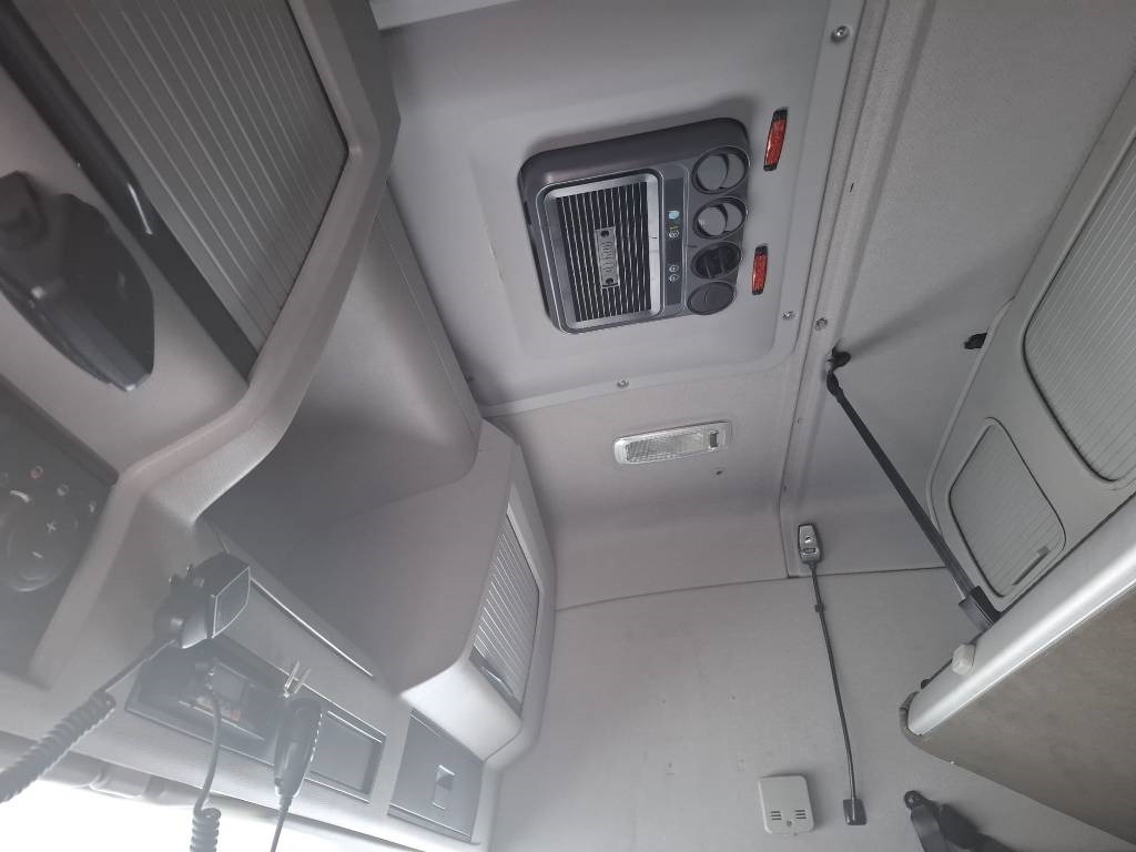 Tractor unit Volvo FH16 700 8x4 XXL GLOBE + Faymonville 4aks kehto: picture 12